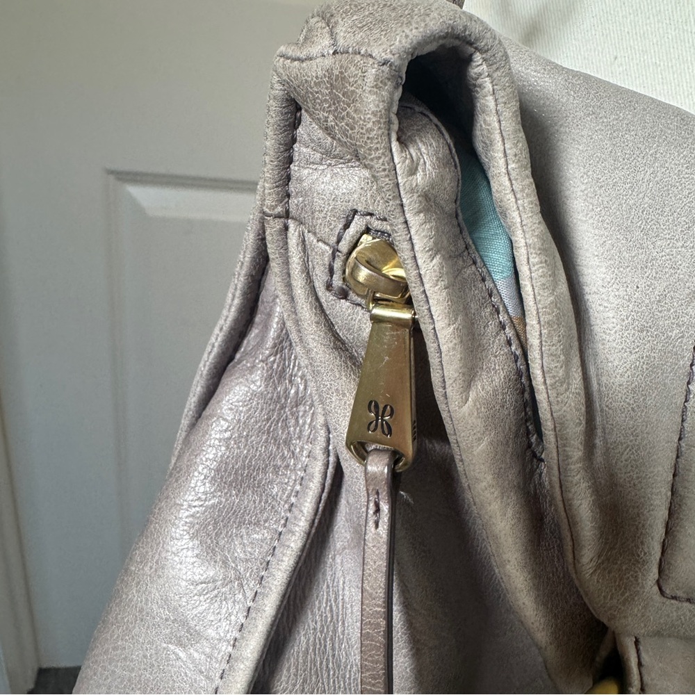 HOBO Leather Crossbody Bag Gray Foldover Slouch Shoulder Purse - Picture 5 of 12